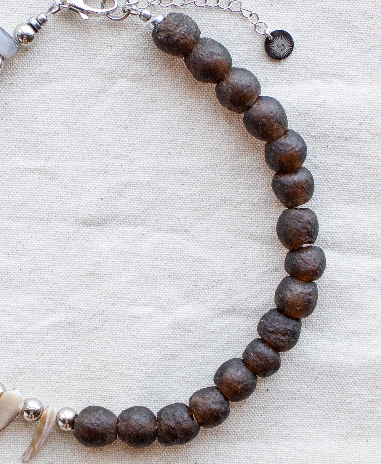 Anémona (brown)